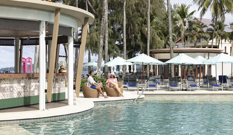 SAii Laguna Phuket Food Beverage Mr Tomyam Pool Bar